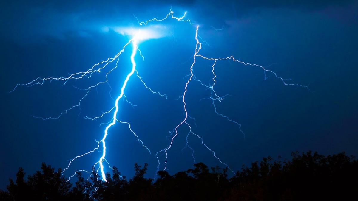 बारामा चट्याङ लागेर चार महिलाको ज्यान गयो