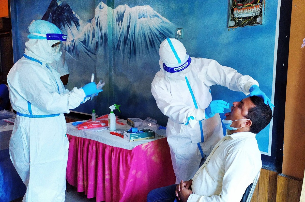 कोरोना परीक्षणका लागि २२ पत्रकारको स्वाब संकलन