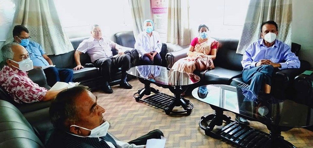 कांग्रेसले गठन गरेको ‘कोभिड–१९ अनुगमन समिति’ले गर्‍यो शुक्रराज ट्रपिकल अस्पतालको अनुगमन