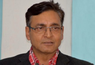 ‘म कुनैपनि क्याम्पमा छैन, गुटबन्दीमा नलागौँ पार्टी फुट्न सक्छ’