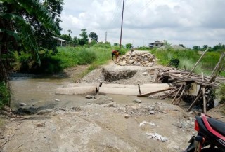 बाढीले डाइर्भसन भत्कायो