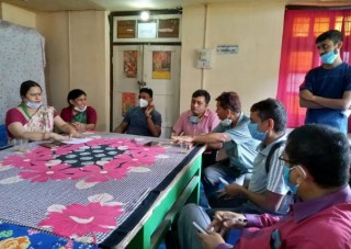 नर्स र चिकित्सकले तलब नपाएको गुनासो