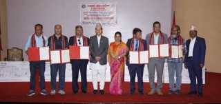 काठमाडौँ महानगरले दियो ’ए’ डिभिजन लिगका ६ क्लबलाई १० लाख अनुदान
