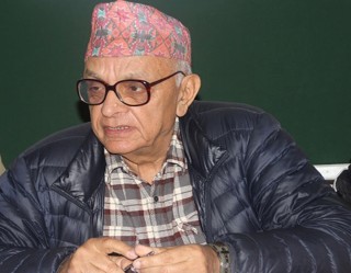 चीन र भारतको स्वार्थ नमिले सम्म नेकपाको विवाद मिल्दैन: डा लोहनी