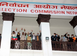 निर्वाचन आयोगले जसपालाई दियो दल दर्ताको प्रमाण पत्र