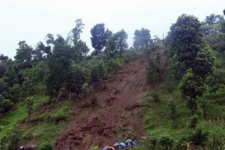 कास्कीमा पहिरोमा परेर मृत्यु हुनेको संख्या ७ पुग्यो, ११ जना घाइते