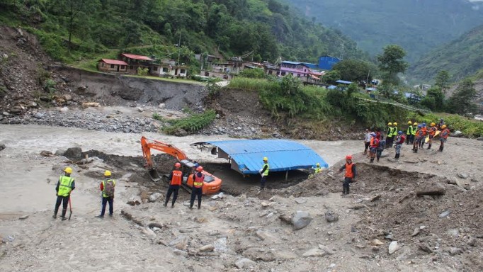 जम्बु बाढीमा बेपत्ता १७ जनाको खोजी तीव्र