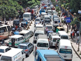सञ्चालनमा आयो सार्वजनिक सवारीसाधन