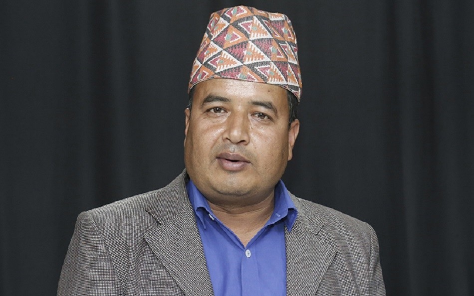 एमालेका महेश बस्नेत एमसीसीको पक्षमा, भिम रावल एक्लीने
