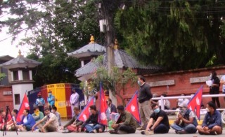 ‘इनफ इज इनफ’का अभियन्ताहरुको आरोपः ‘नेपाल प्रहरी होइन’, ‘नेकपा प्रहरी’