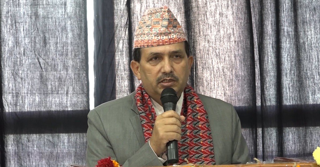 सरकारको आलोचना गर्नेहरुलाई 'चुप लागेर बस्न' स्वास्थ्यमन्त्री ढकालको ठाडो चुनौती