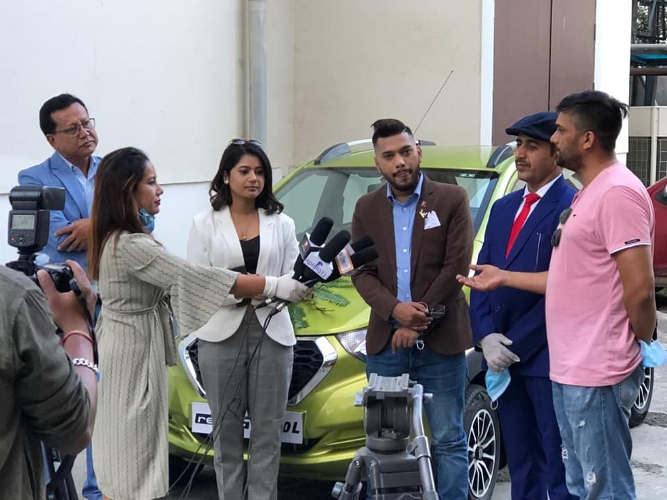 ‘कमेडी च्याम्पियन’ का विजेता हिमेश पन्तले ६ महिनापछि पाए २५ लाखकाे कार