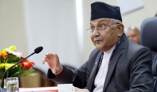 केपी ओली झुकेपछि नेकपा विभाजनबाट जोगियो