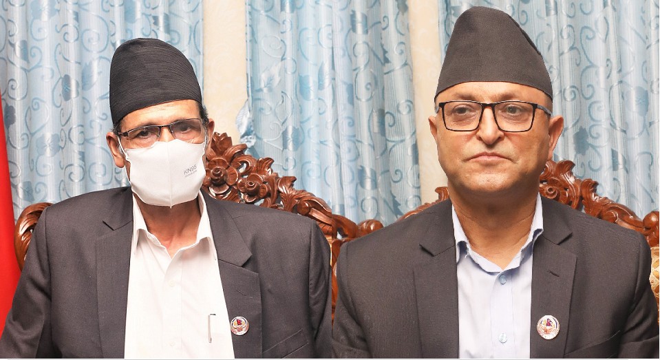 अद्यावधिक नक्साअंकित लोगो संघीय संसदका पदाधिकारीलाई हस्तान्तरण