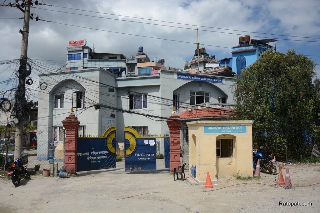 कोटेश्वरका थप १७ ट्राफिक प्रहरीमा कोरोना पुष्टि