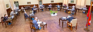 लामो दूरीका सवारी साधन भदौ मसान्तसम्म बन्द गर्ने सरकारको निर्णय