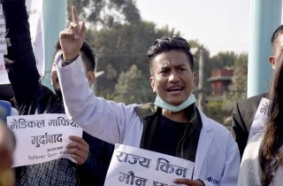 विप्लवका छोरा प्रकाश बने डाक्टर !