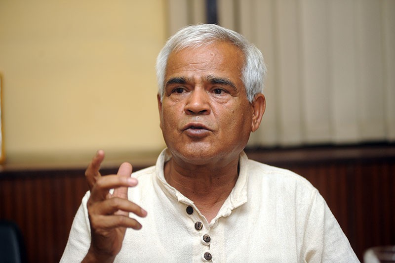 प्रा. कृष्ण खनालको सुझाव : प्रदेश सरकार अनावश्यक बोझ भयो, खारेज गर्न सक्नुपर्छ