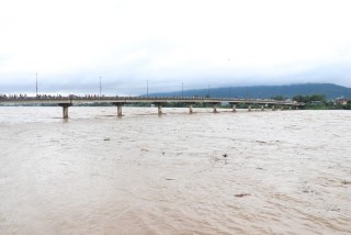 तिनाउ र नारायणी नदी खतराको तहभन्दा माथि, उच्चसतर्कता अपनाउन अनुरोध