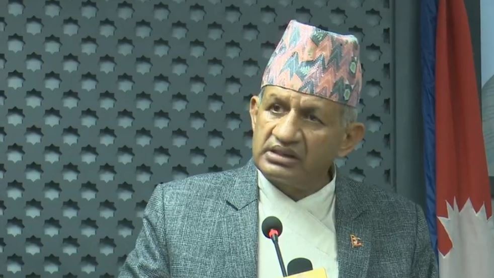 सरकार सत्ता टिकाउन शक्ति केन्द्रहरुको भक्तिभावमा लागेको छ :  ज्ञवाली