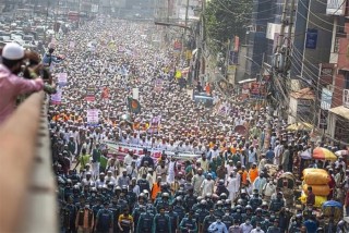 फ्रान्सेली सामानको बहिष्कारको मागको समर्थनमा बंगलादेशमा प्रदर्शन