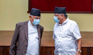 प्रचण्डले ओलीलाई भने, इनफ इज इनफ!