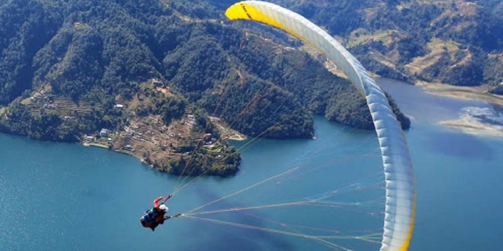 पोखरामा प्याराग्लाइडिङ दुर्घटना हुँदा पाइलटको मृत्यु