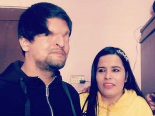 रमेश प्रसाईं र  नन्दा सिंह लगनगाँठो कस्दै