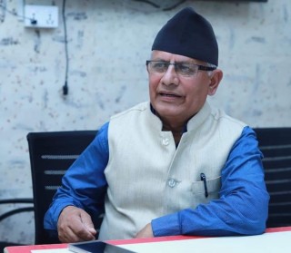 प्रदेश १ का प्रमुखलाई थप उपचारका लागि काठमाडौं ल्याइयो