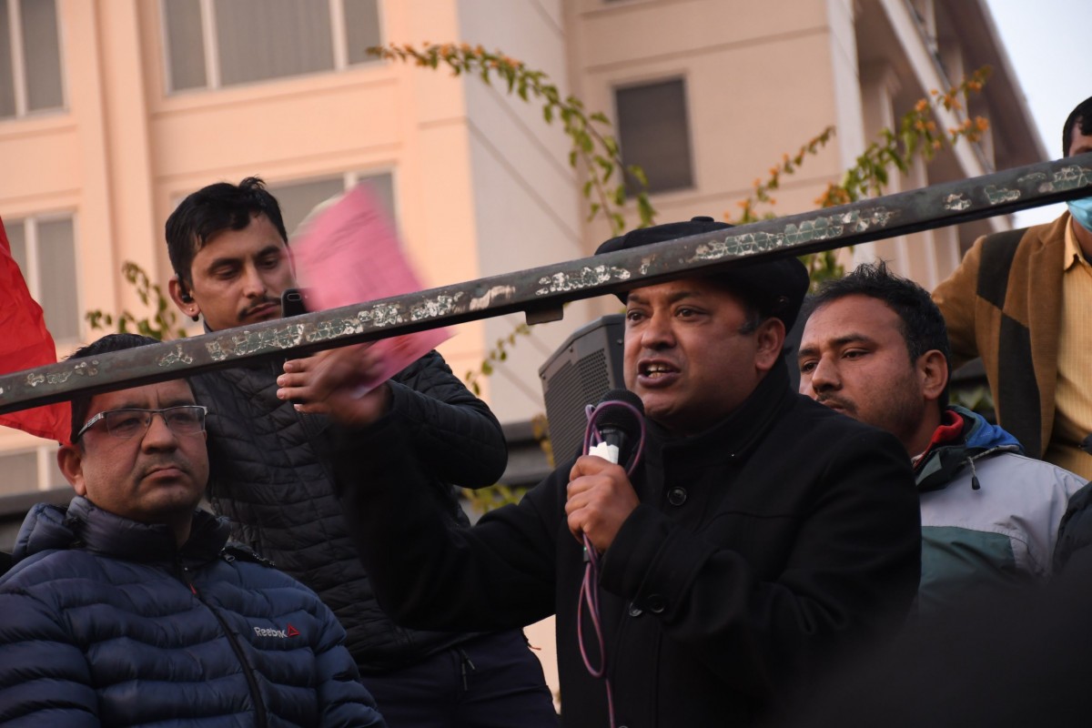 विद्यादेवी भण्डारी राष्ट्रपति  ओली ग्याङ्गको सदस्य : गगन थापा