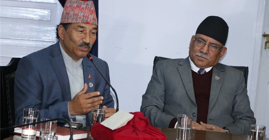 प्रचण्डलाई थापाको सुझाब, ‘राजा फर्काउने आन्दोलनको नेतृत्व लिनुहोस्’