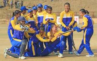 एपिएफलाई हराउँदै प्रदेश १ ले जित्यो प्रधानमन्त्री कप महिला क्रिकेटको उपाधि