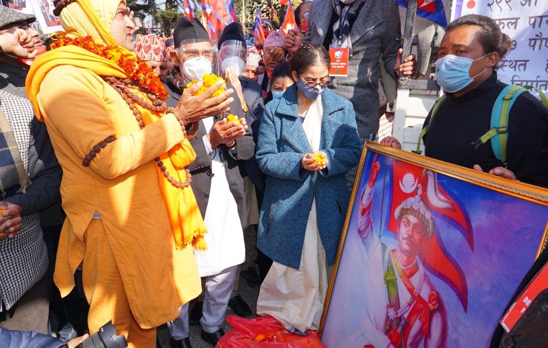 मनीषाले यसरी मनाइन् पृथ्वीजयन्ती, अघिल्लोदिन गरेकी थिइन् यस्तो आव्ह्वान !