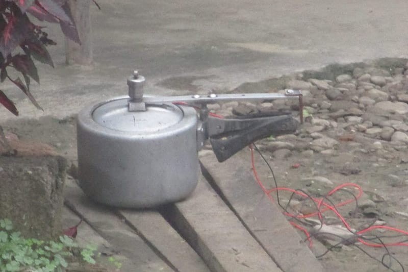 बझाङका दुई मतदान केन्द्रमा शंकास्पद वस्तु फेला