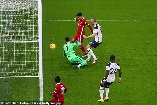 लिभरपुलले टोटनहमलाई उसको घरेलु मैदानमै हरायो