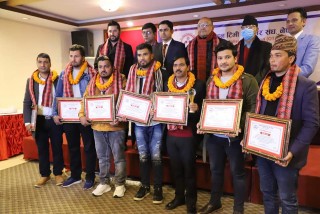 अनलाइन टिभी संघले गर्‍यो इन्द्रेणीका कृष्ण कँडेलसहित १३ पत्रकारलाई सम्मान