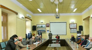 निर्वाचन आयोग पुगेर प्रधानमन्त्रीले भने,  ‘चुनावको तयारी सन्तोषजनक लाग्यो’ (चार तस्बिरसहित)