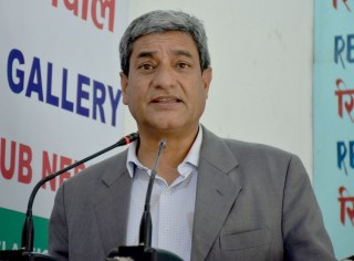 कांग्रेस ठुलो र नेतृत्वकर्ता पार्टी भएकाले धेरै सिट पाउनपर्छ : रमेश लेखक