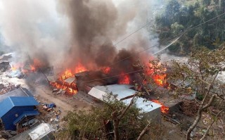 दोभान बजारको आगलागीमा झण्डै ४० करोडको क्षति