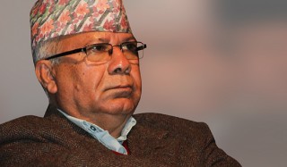 माधव नेपाललाई जनकपुरमा माओवादी नेताको स्वागत, ओलीसँगको वार्ताबारे के भने?