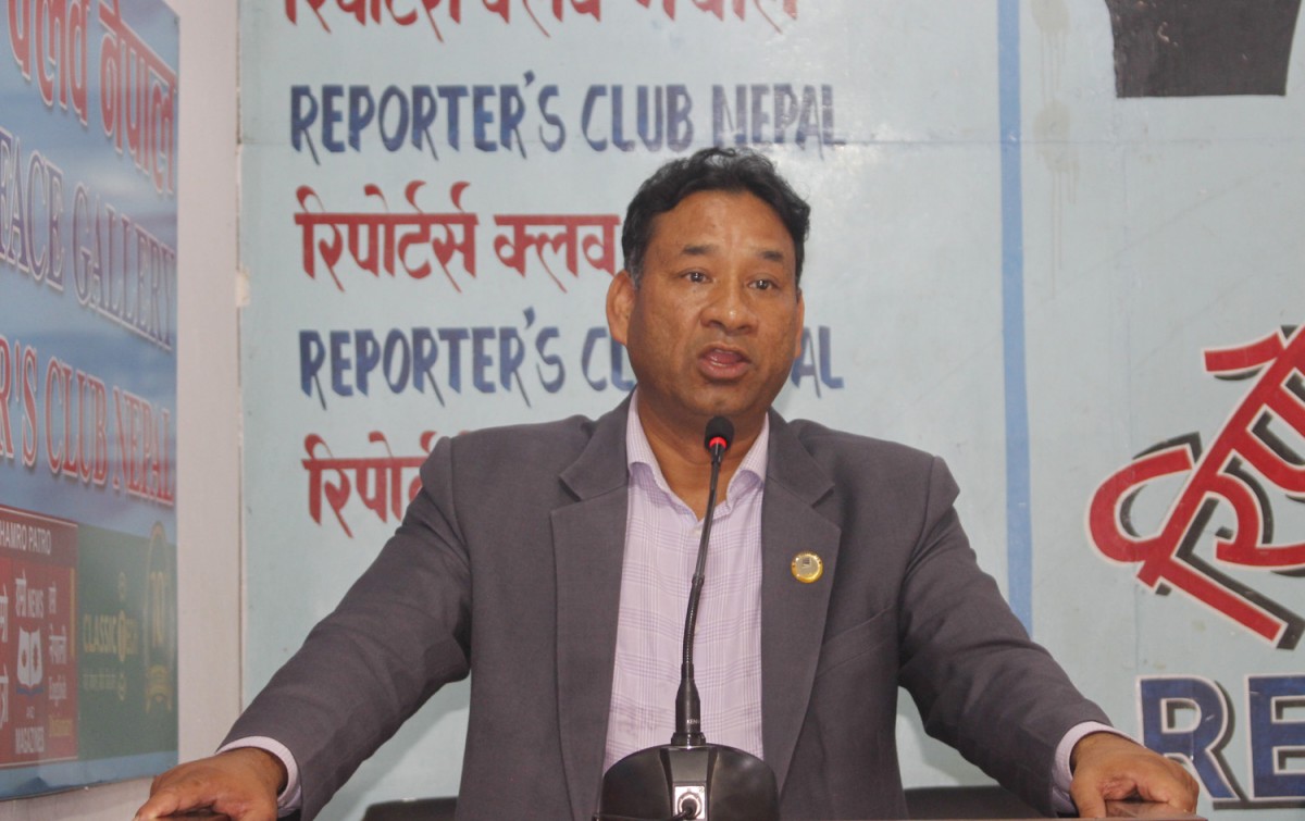 माधव नेपाल प्रचण्डको निर्देशनमा चलिरहेका छन् : नेता थापा