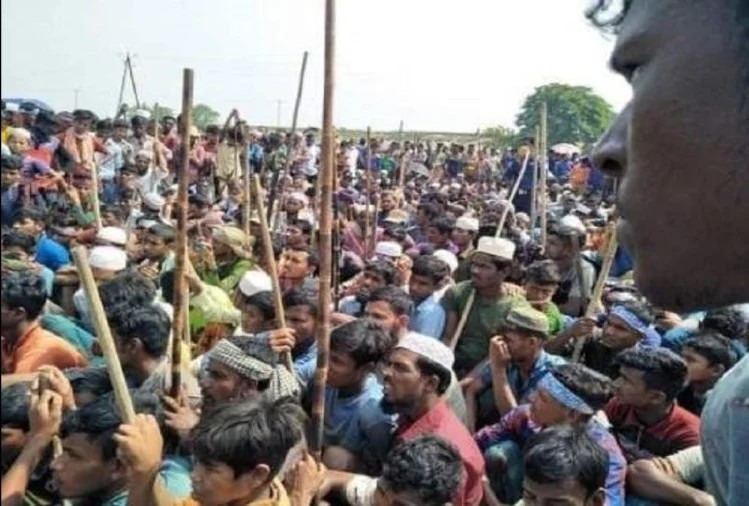 बंगलादेशमा हिन्दूहरुमाथि आक्रमण, दर्जनौं घरमा लुटपाट र तोडफोड