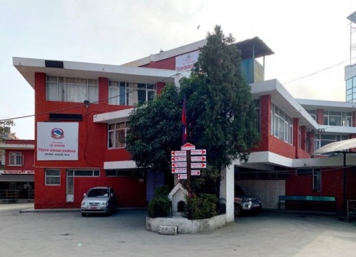 काठमाडौंका सार्वजनिक स्थलमा होली खेल्न रोक
