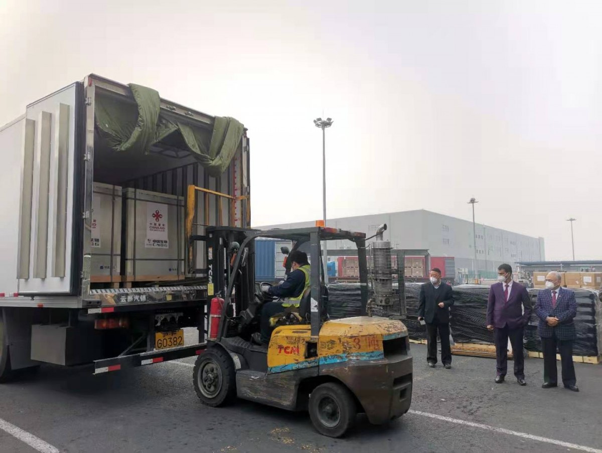 चिनियाँ अनुदानको आठ लाख डोज कोरोनाविरुद्धको खोप काठमाडौंमा