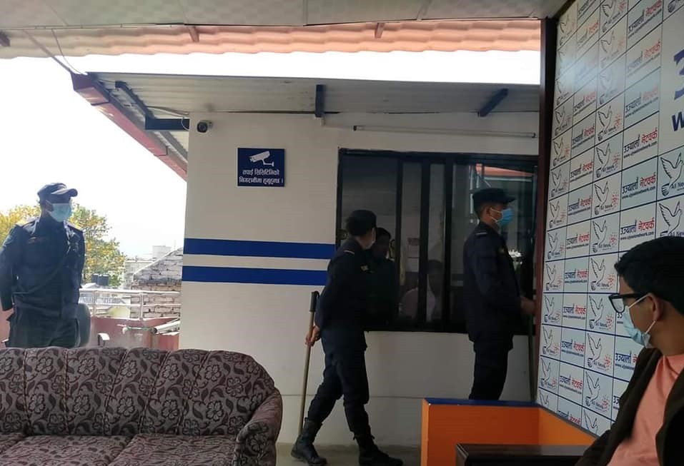 किन पक्राउ परे उज्यालो नेटवर्कका उपसम्पादक ? (पक्राउ पुर्जीसहित)
