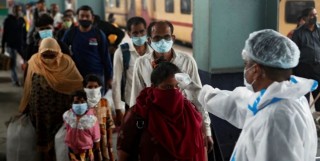 भारतमा थप ३ लाख ४८ हजारभन्दा बढीमा कोरोना संक्रमण, ४२ सयको मृत्यु