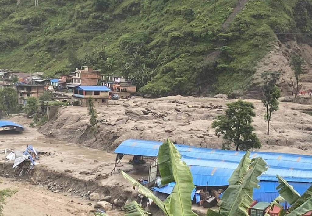 “विकास गर्दा विवेक नपुर्याएकाले बाढी बढेको हो, भाग्यले हैन”