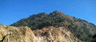 शिवम् सिमेन्टको अवैध खानीका कारण बढ्यो बस्ती डुबानको खतरा !