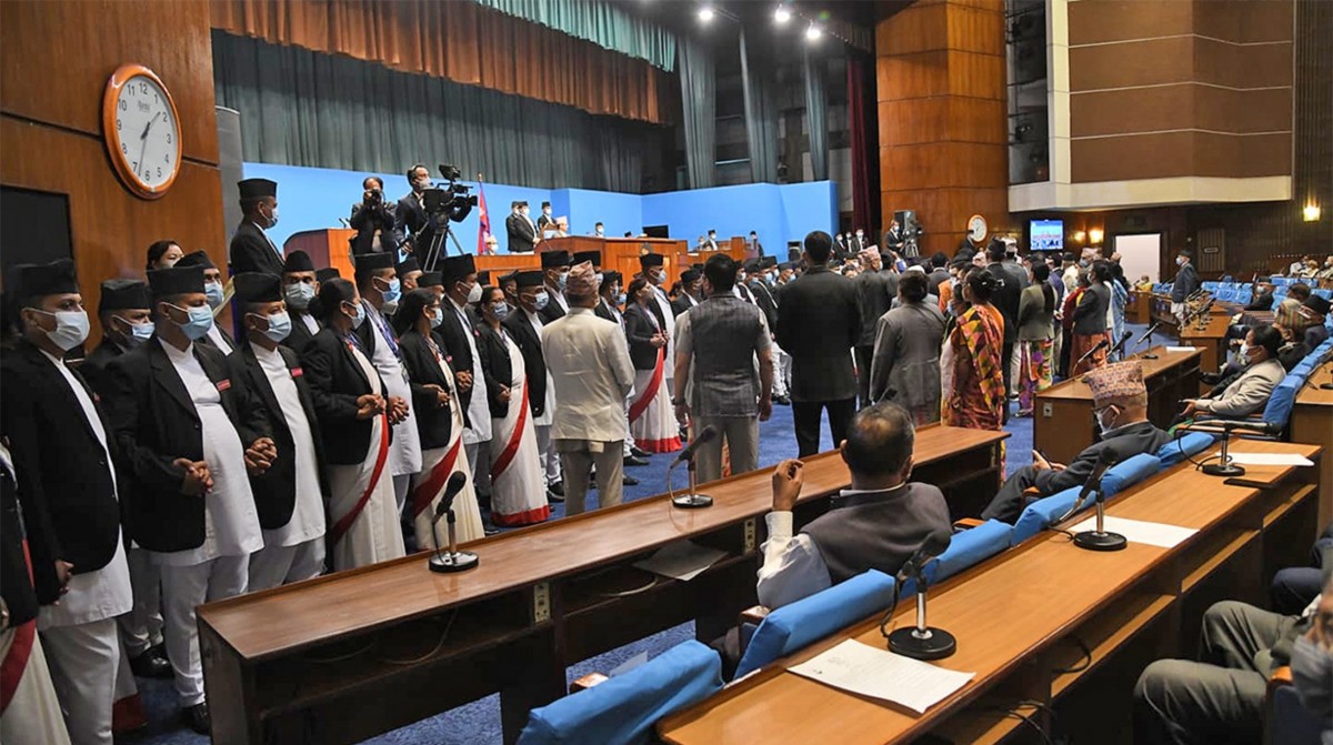 एमालेले संसद अवरोध जारी राख्ने