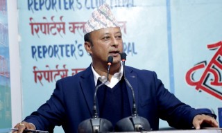 तत्काल नयाँ गठबन्धन बन्दैन : दीपक खड्का